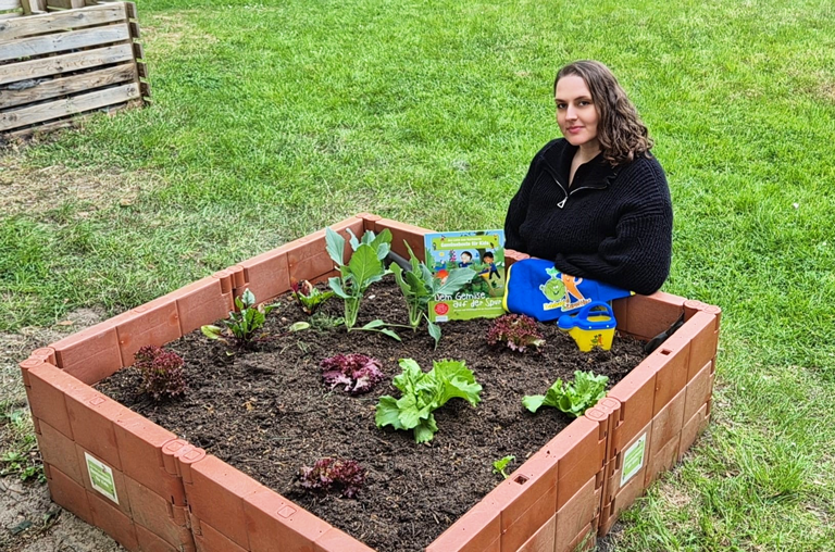 Erzieherin Mandy Reichardt betreut das Projekt "Gemüsebeete für Kids"